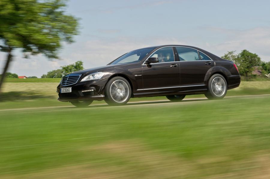  Mercedes-Benz S63 AMG 2011 года  (фото 18 из 23)